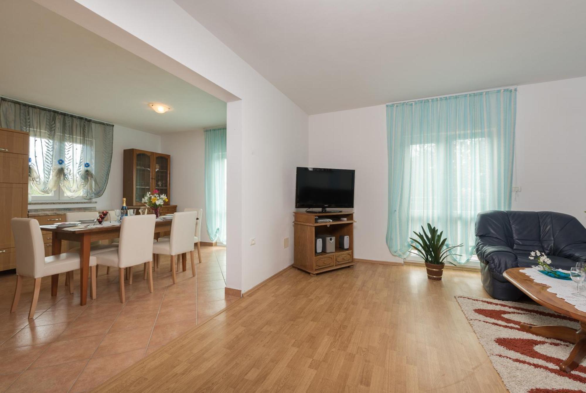 Holiday Home Viola Лабин Экстерьер фото